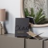 377228 A 377227 D 02 SF Brook boekenstandaard zand donkerbruin vierkant
