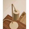 manie stolova lampa