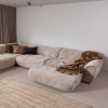 377522 SA 377520 SA 377523 SA 375048 Z 3 375055 L 375052 A 375053 L 01 SF WE Baggy 3D chenille zand Alicia vloerkleed Alika Mazi kussen