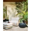 400507 S 400506 S 375155 A 02 SF VT Sit on air opblaasbare poef en fauteuil gestreept zand wit Pebble bijzettafel antraciet