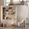 375165 HON 400545 D 375153 HON 01 SF VT Wallcover wandkast 210cm grenen dust Lofty fauteuil Hocker boucle naturel vierkant